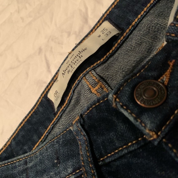 Abercrombie and Fitch Dark Distressed Jeans - Picture 3 of 3